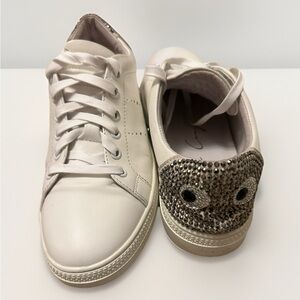 Lola Cruz Women’s White Wink Rhinestone Athletic Sneakers EUR 38 US 7.5 Shoes